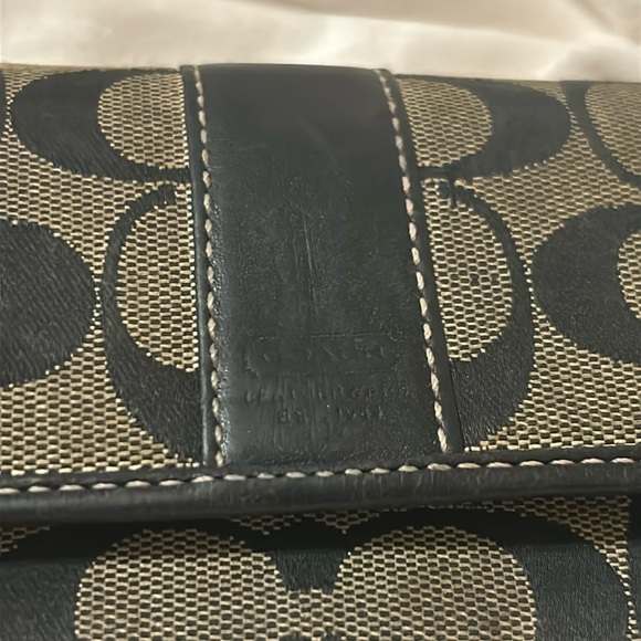 Coach Black & Brown Wallet Clutch - Picture 4 of 17